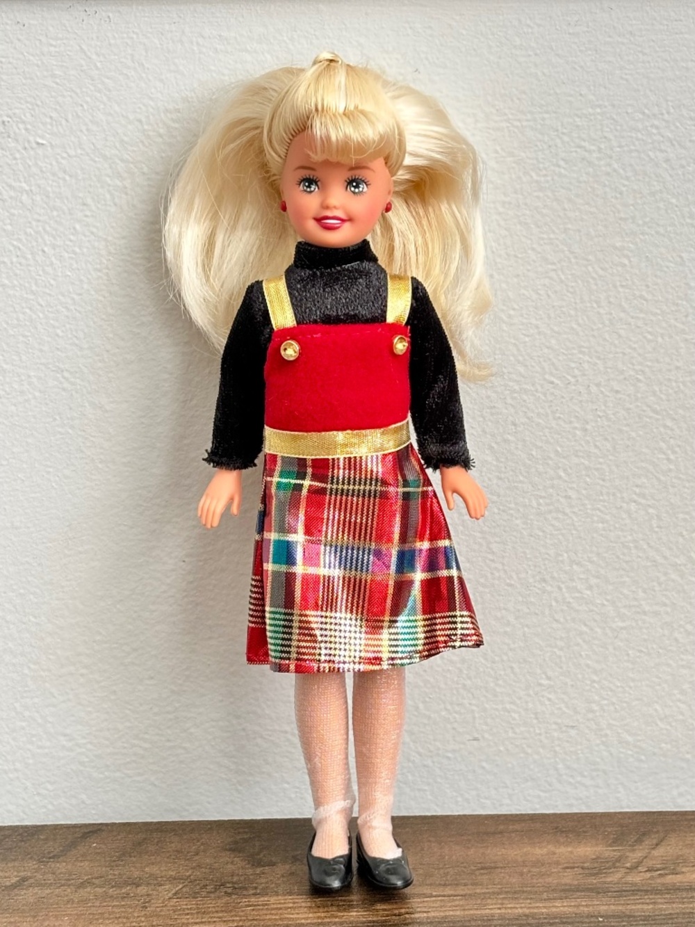 New VINTAGE 1998 Barbie Stacie Holiday Sisters Doll Christmas Plaid Dress Mattel